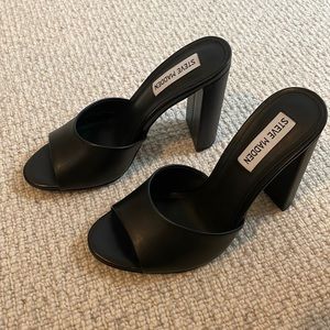 NEW W/Out Tags Steven Madden “Counsel” Heels